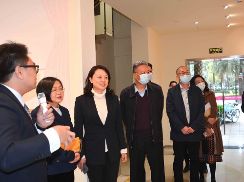 深圳市委一行领导考察广东太一龙华区妇女儿童主题馆